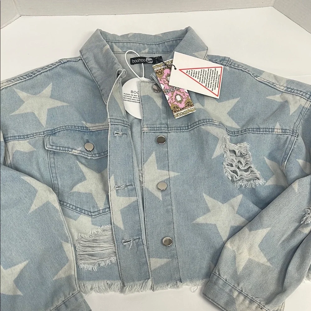 Boohoo FESTIVAL STAR PRINT RIPPED CROP DENIM JACKET - Picture 2 of 8
